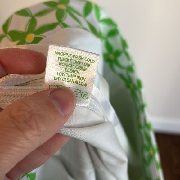 Lilly Pulitzer floral Green and White Patterned Skort skirt preppy tennis core 2 - Picture 11 of 11